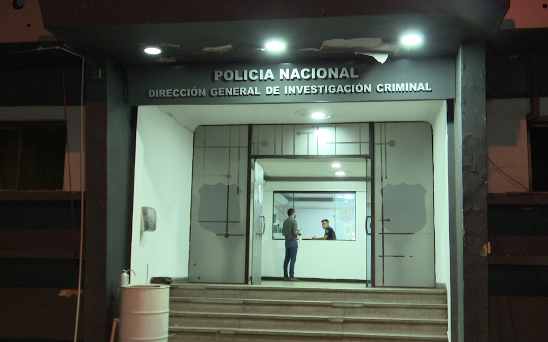 Delincuentes clonan tarjetas y realizan compras millonarias