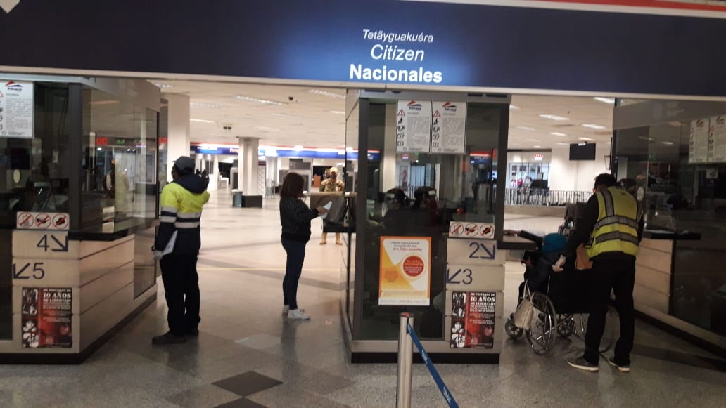 Extranjero intentó ingresar al país con test falso de covid-19