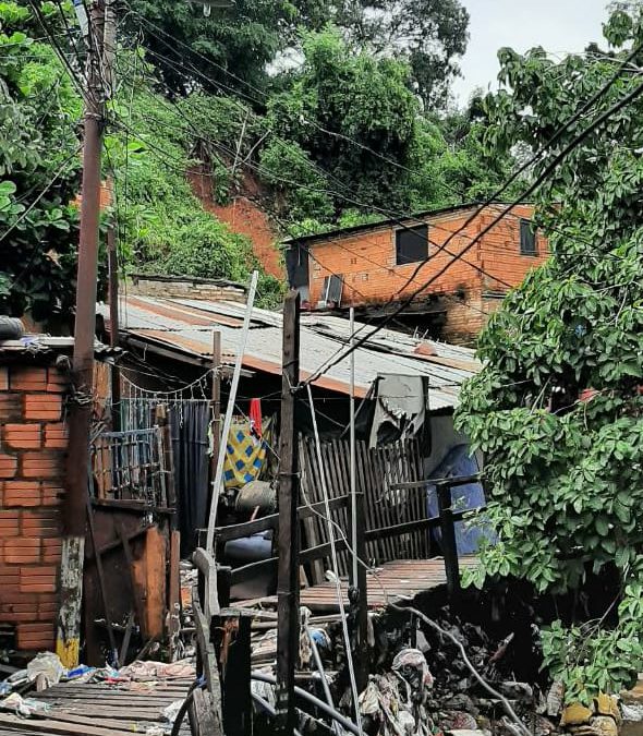 Derrumbe deja tres muertos en la Chacarita