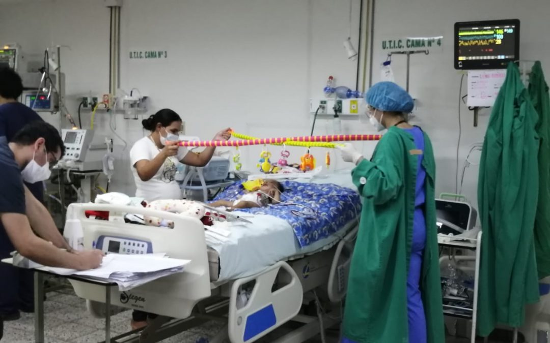 Bebé de 10 meses con AME recibe asistencia respiratoria no invasiva