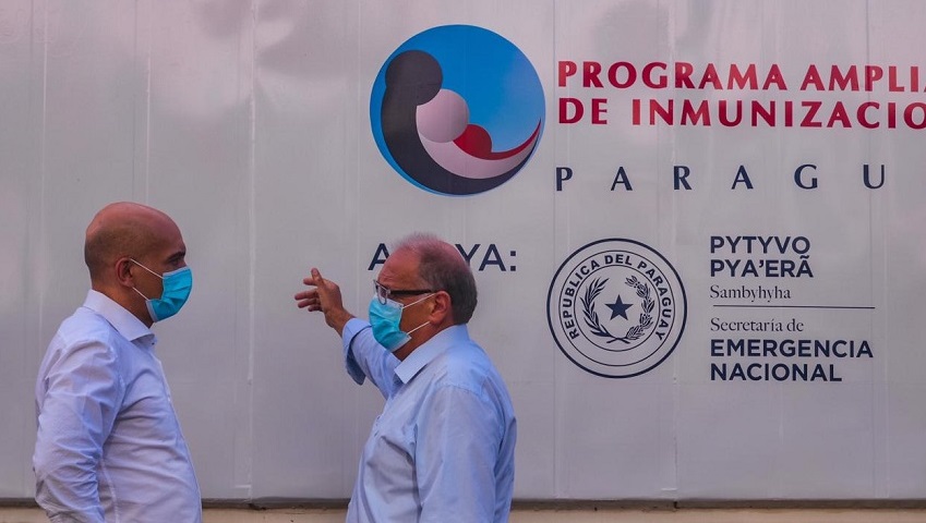 Salud prevé inmunizar a gran parte del personal de blanco, luego al grupo de riesgo