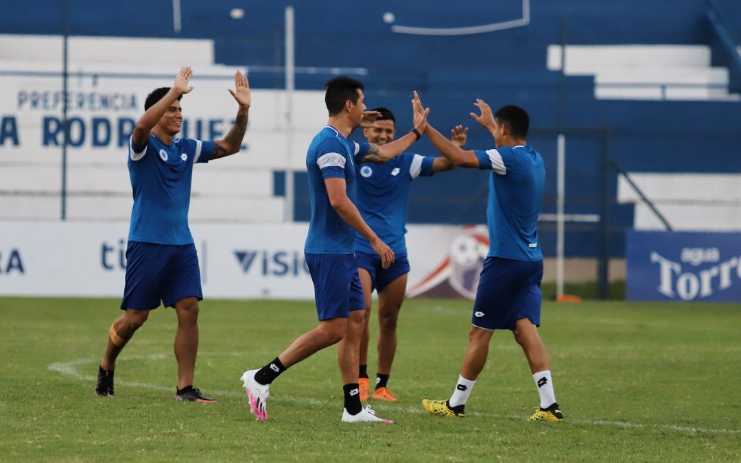 12 de Octubre: infectados por covid-19 ascienden a 17