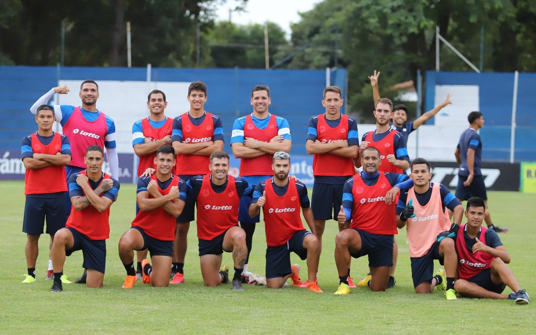 Covid-19 en el “12”: Descartan que preparador de arqueros esté en el banco de suplentes