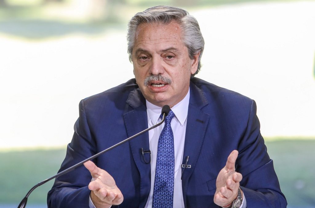 Embajador argentino en Paraguay fue beneficiado con vacunas VIP del vecino país