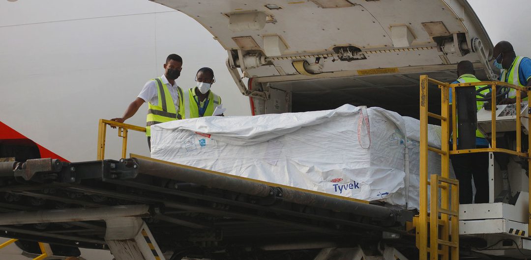 Coronavirus: Ghana recibió 600.000 vacunas vía Covax
