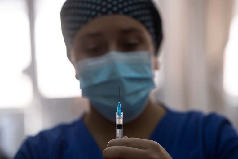 Chile es líder de la vacunación contra el coronavirus en Sudamérica