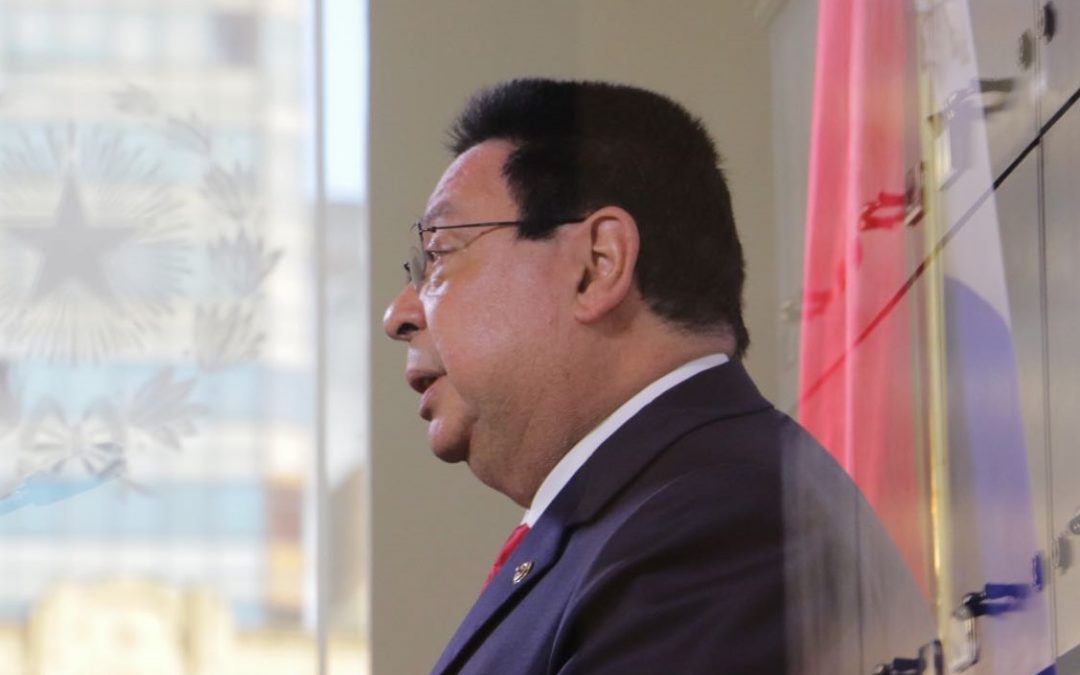 Embajador paraguayo confirma que había vacunas para Paraguay y no las adquirieron