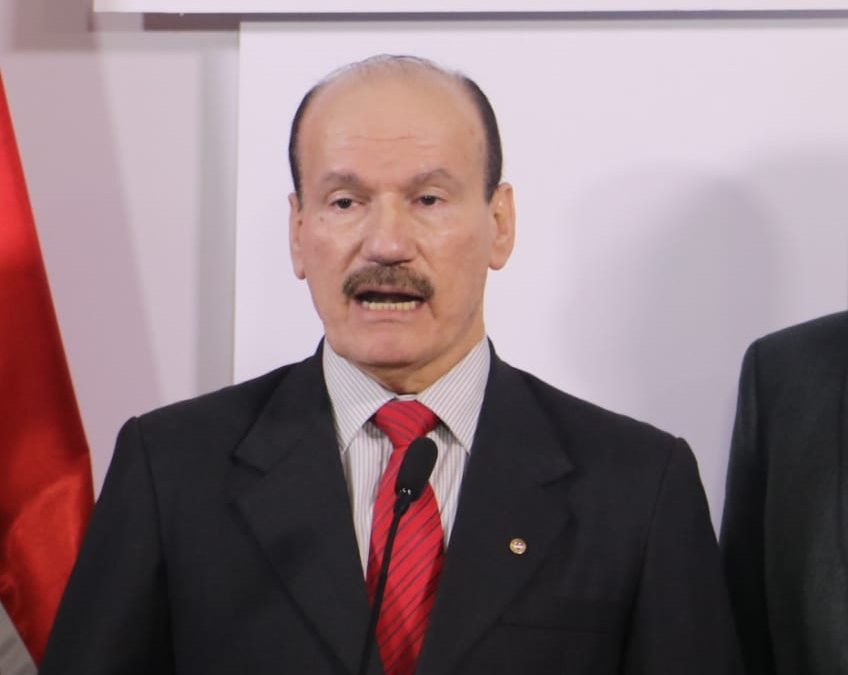 Ministro de Defensa dice que movilizaciones buscan quebrar el orden constitucional