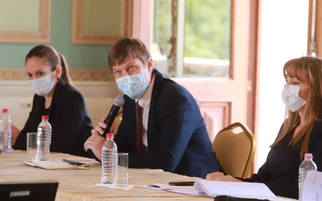 Educación: Brunetti afirma que trabajan para un retorno a clases de forma segura