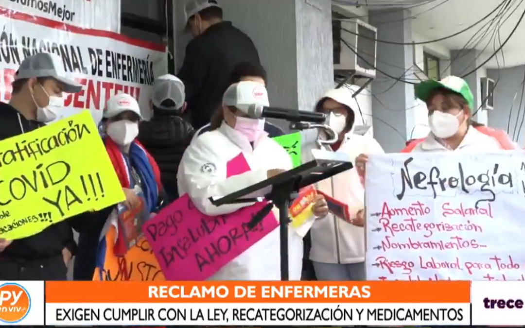 Enfermeros se manifiestan y reclaman sus derechos, además, la provisión de medicamentos