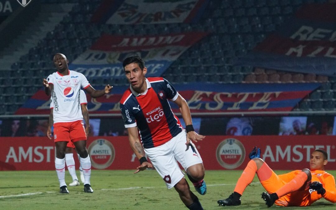 Fuerte en casa: el Azulgrana con lo justo, clasificó a Octavos