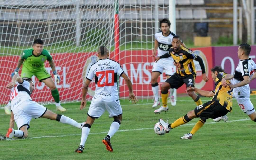 Libertadores: el Decano debe hacer una hazaña ante Táchira para clasificar a Octavos
