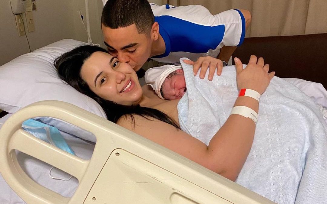¡Nació Francesco, el esperado primer hijo de Miguel Almirón!
