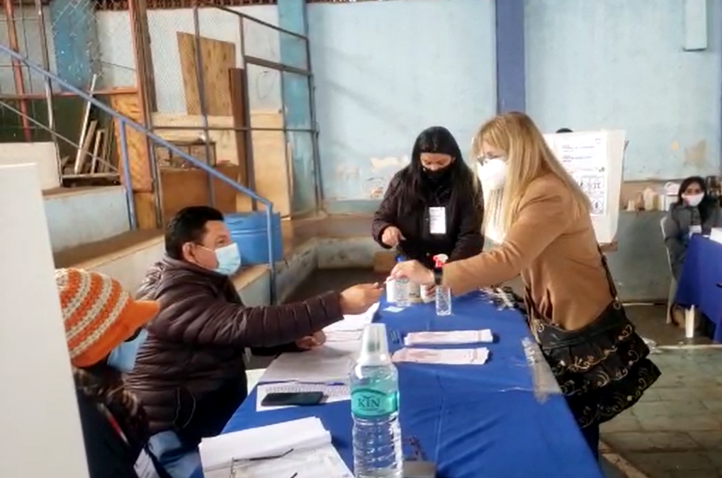 Hija del exvicepresidente secuestrado se quebró al recordar a su padre