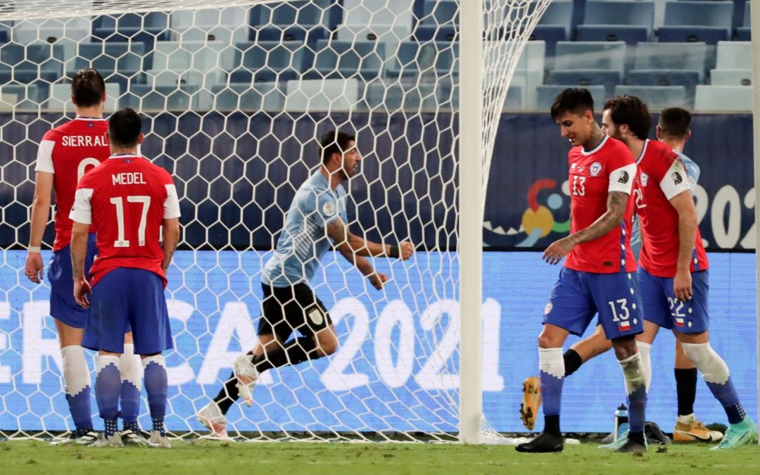 Uruguay logró su primer punto tras empatar 1-1 con Chile