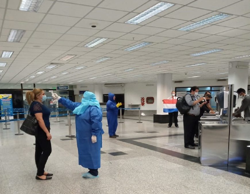 Salud aclara que cuarentena para viajeros aún se encuentra en estudio