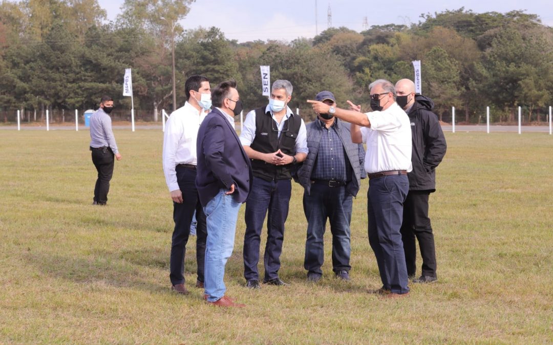 Mega vacunatorio: Abdo visita el Rubén Dumot