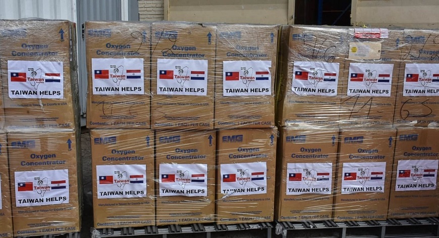 Taiwán entregó donación de concentradores de oxígeno a Salud