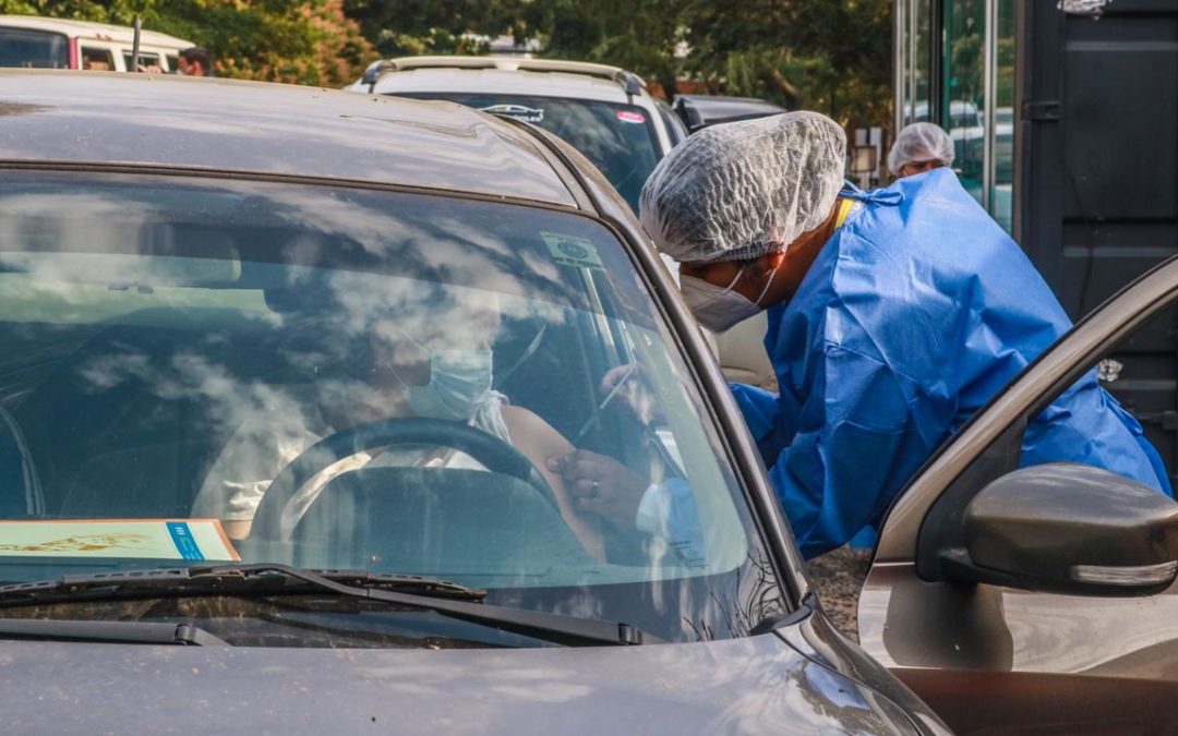 Desde este miércoles vacunarán a personas con 20 años en adelante