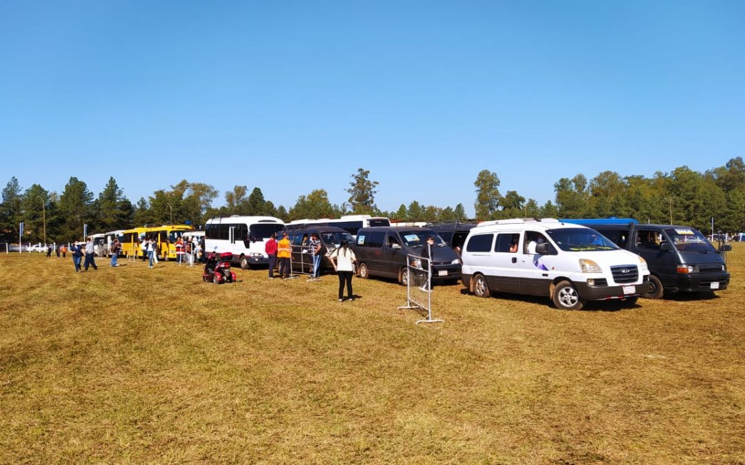 Ante masiva concurrencia, habilitan más carriles para buses y furgonetas en el Rubén Dumot