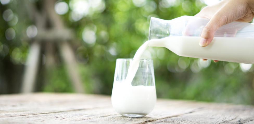 ¡Otro golpe al bolsillo!: anuncian aumento del precio de la leche