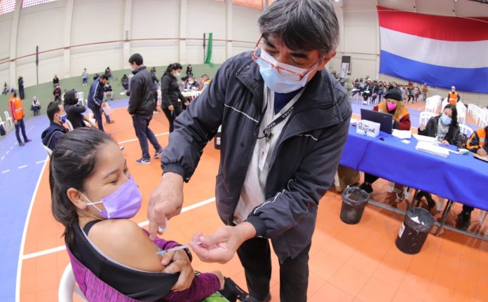 Alientan a jóvenes a formar parte del voluntariado: #InfoVacunatePy