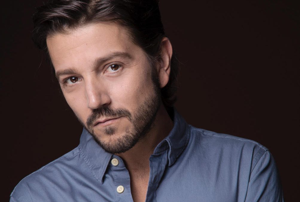 El mexicano Diego Luna es el Premio de Honor de los Premios Platino
