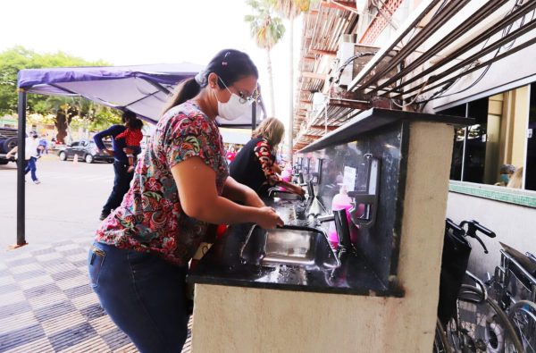Pese a que no aseguran llegada de la tercera ola del Covid-19, Salud se reorganiza