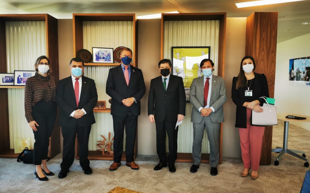 Salud confirma arribo de 500 mil dosis anticovid al país