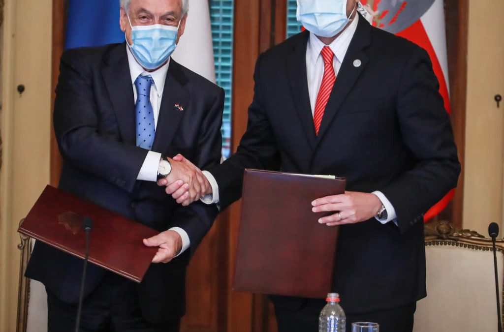 Piñera anunció que Chile donará 100 mil dosis anticovid al país