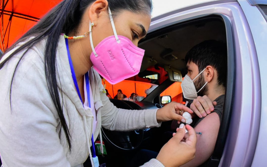 Segundas dosis: adolescentes con factores de riesgo serán vacunados este jueves y viernes