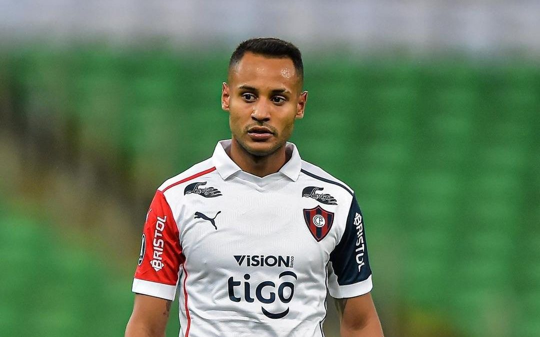 Mateus, suspendido tras dar positivo en control antidopaje