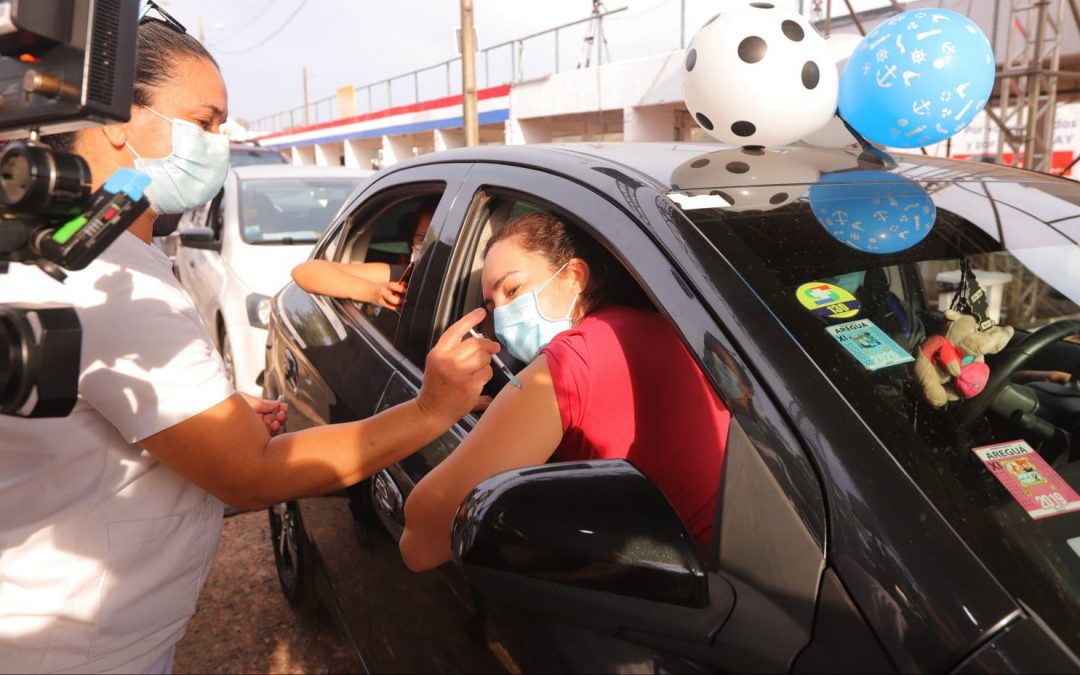 Adolescentes de 16 y 17 años serán vacunados contra el Covid-19 desde hoy