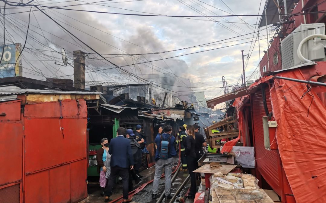 Calles a evitar, tras incendio en el Mercado 4