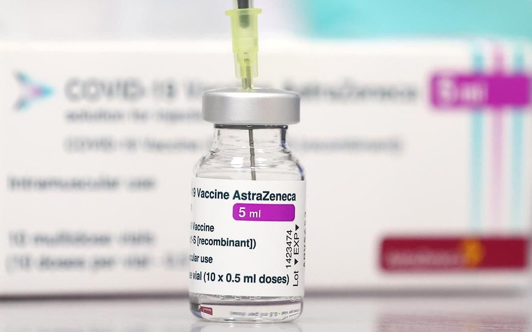 Mayores de 18 años podrán usar AstraZeneca, tras aprobación de Salud