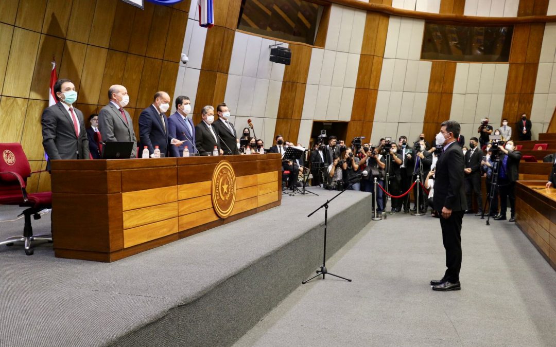 Víctor Ríos: “Vengo para hacer cumplir la ley”, dijo tras jurar como ministro de la CSJ