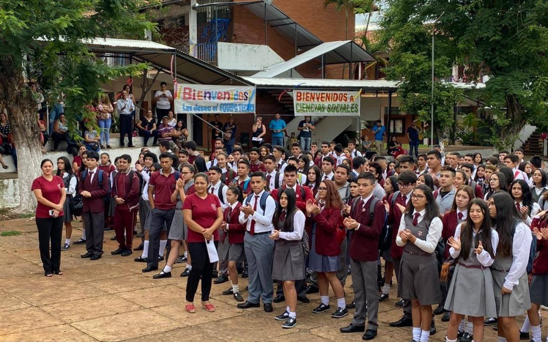Colegio planteó dividir a estudiantes vacunados y no vacunados para colación