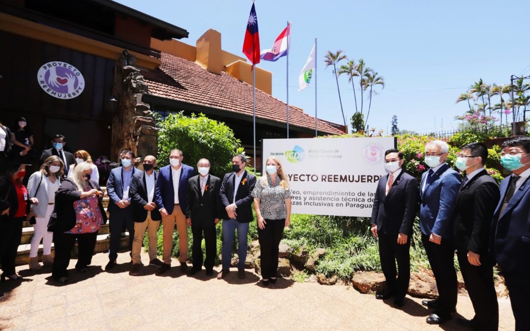 Mujeres emprendedoras serán apoyadas con oficina “REEMUJERPY”