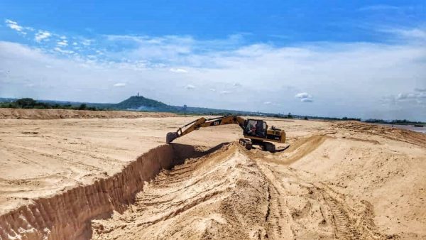 Continúan los trabajos de refulado en la zona de la Costanera Sur