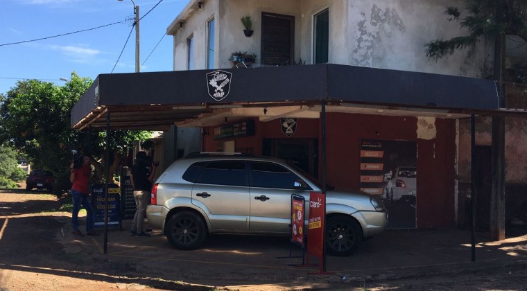 Allanan librería que supuestamente vendía pruebas falsas de Covid