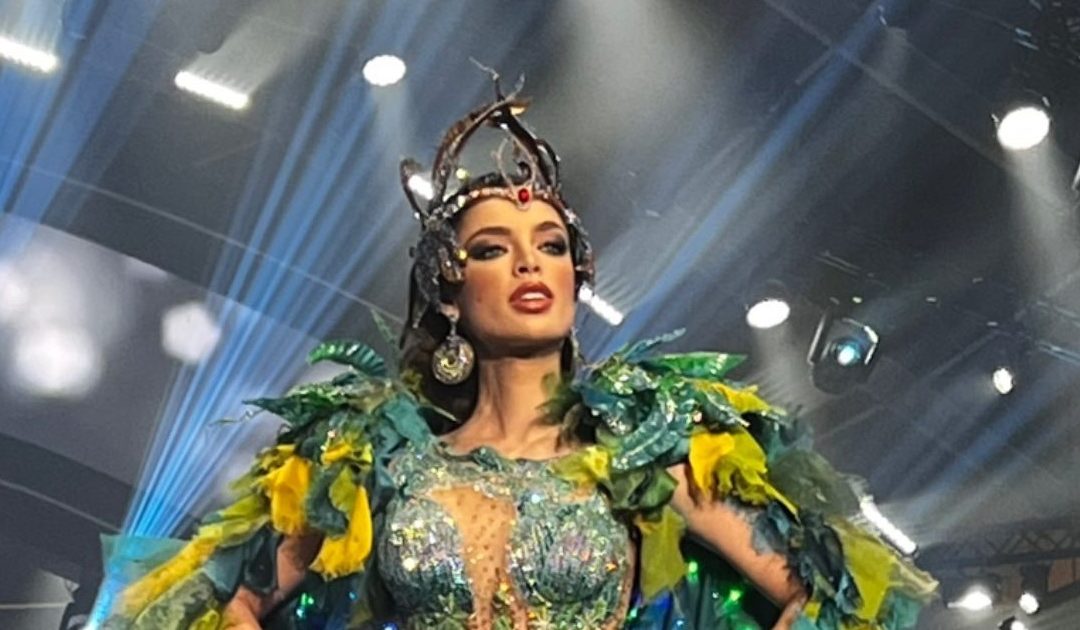 “Mainumby”: el traje alegórico de Nadia Ferreira que impresionó en la preliminar