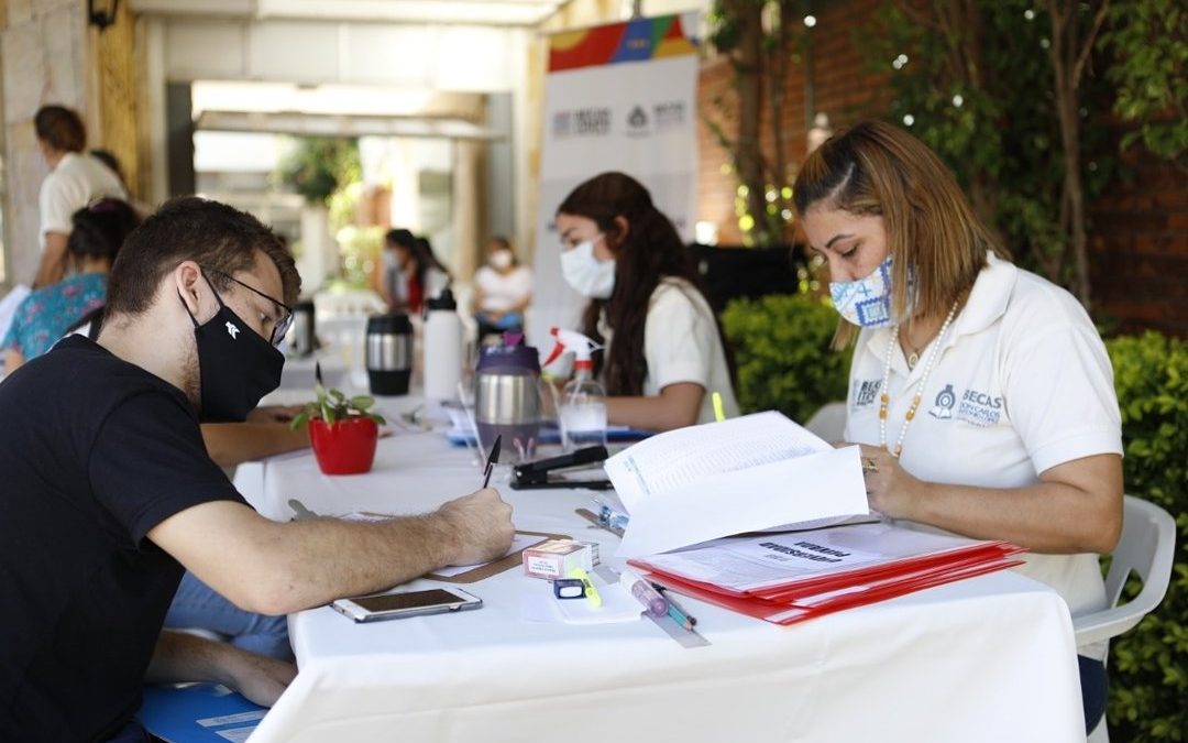Itaipu: lanzan convocatoria para becar a 3.000 futuros universitarios