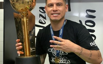 Aguilar seguirá siendo el portero del Decano en el 2022
