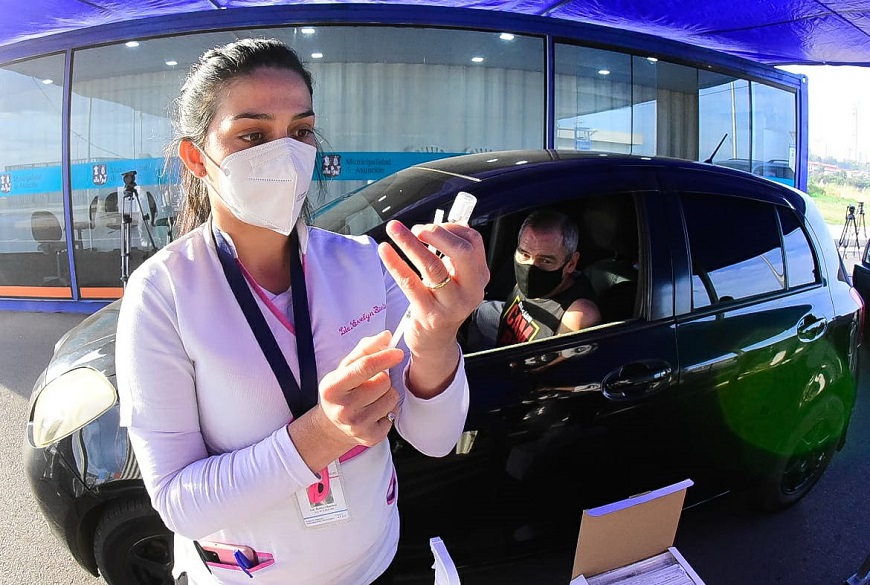 Salud amplía horario de vacunación en la Costanera