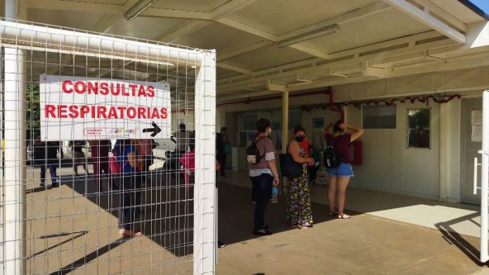 Realizan cambios en personal de salud para reforzar contingencia respiratoria en Clínicas