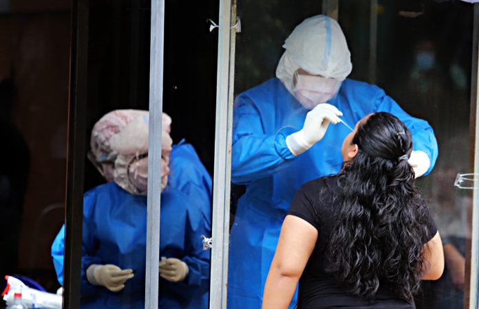 Testeos covid-19: Salud apunta a realizar 20 mil pruebas diarias