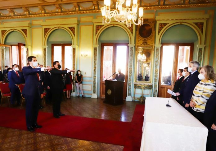 Nuevos ministros prestaron juramento ante Abdo Benítez