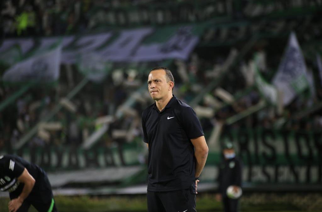 A días de la revancha ante Olimpia, Atlético Nacional despidió a su Dt