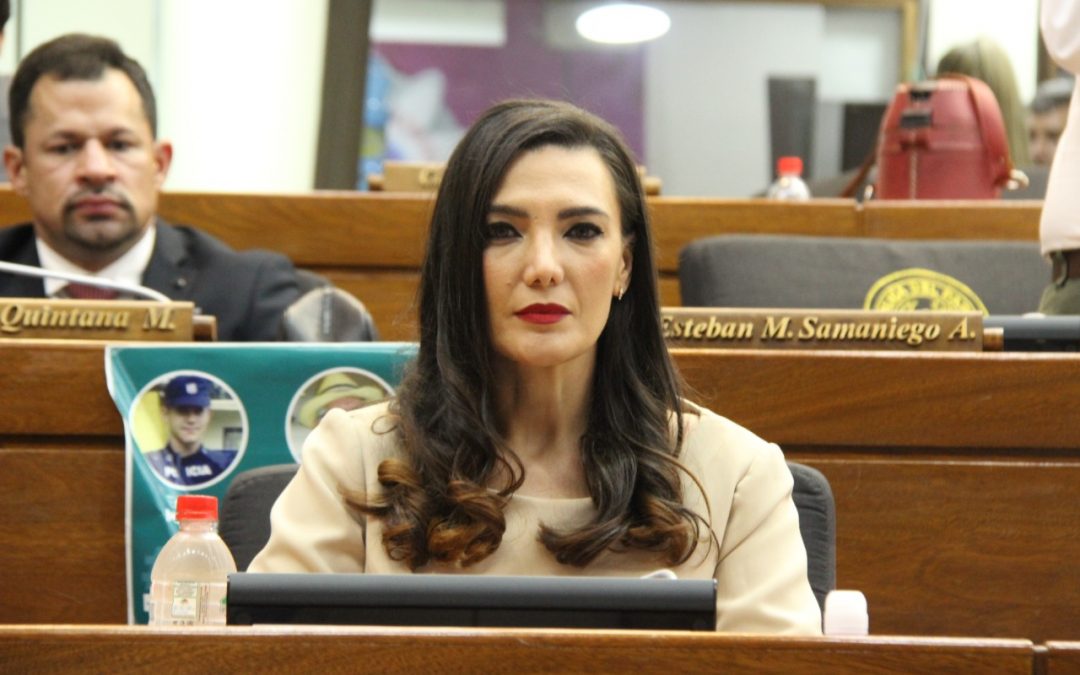 En reemplazo de Ozorio, Guadalupe Aveiro asume como nueva diputada