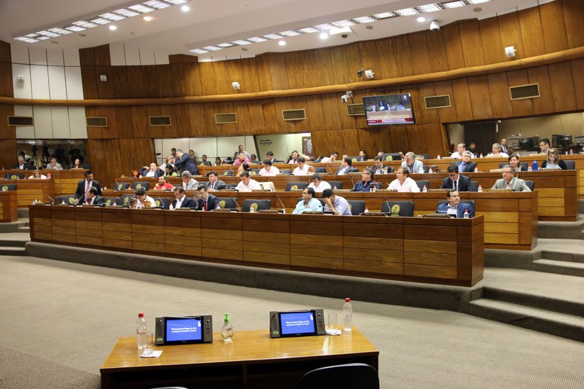 Diputados: sin votos suficientes, archivan pedido de juicio político a Sandra Quiñónez